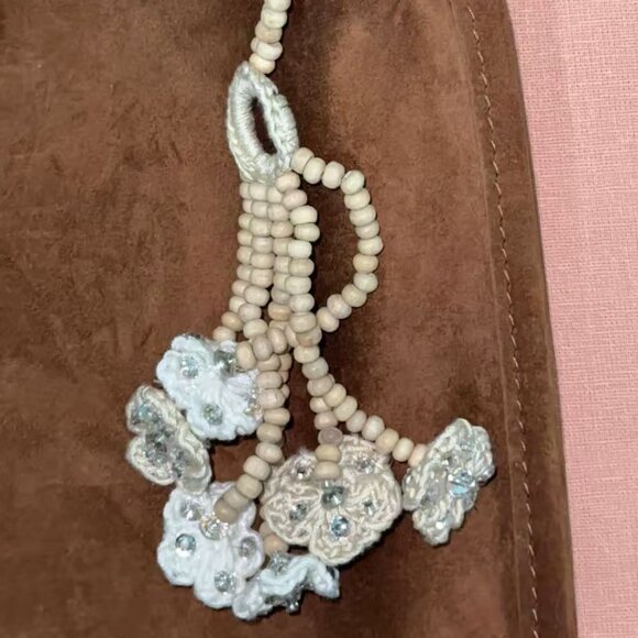 โจMIUMIU logo half-moon bag - Picture 9 of 11